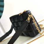 Louis Vuitton Pochette Troca Handbag - Black - Image 3