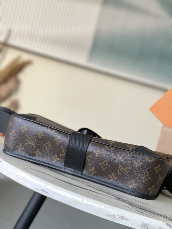 Louis Vuitton Archy Messenger MM Bag - Image 2