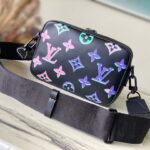Louis Vuitton Comt Small Messenger Bag - Image 4