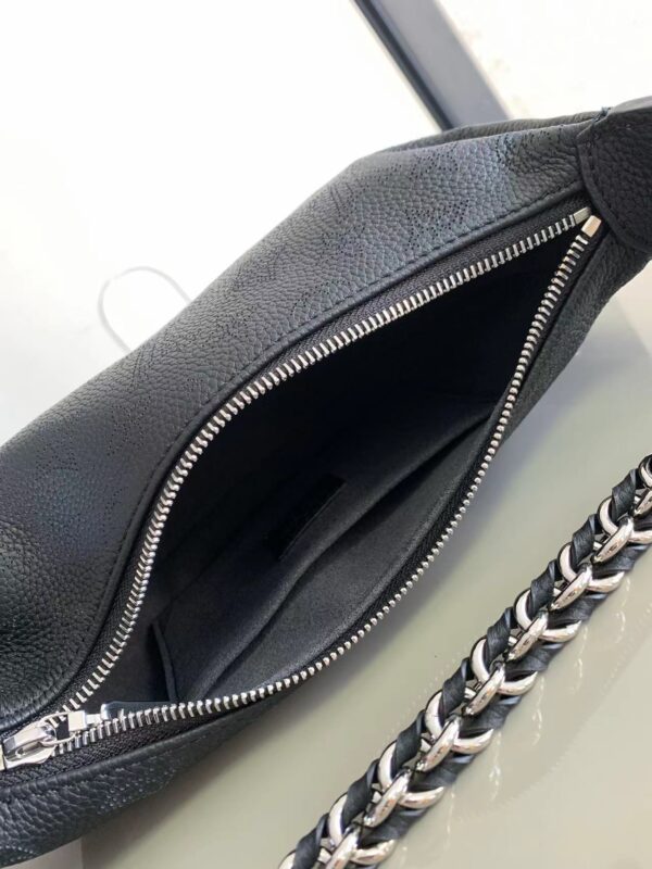 Louis Vuitton Baia Small Handbag  - Black - Image 2