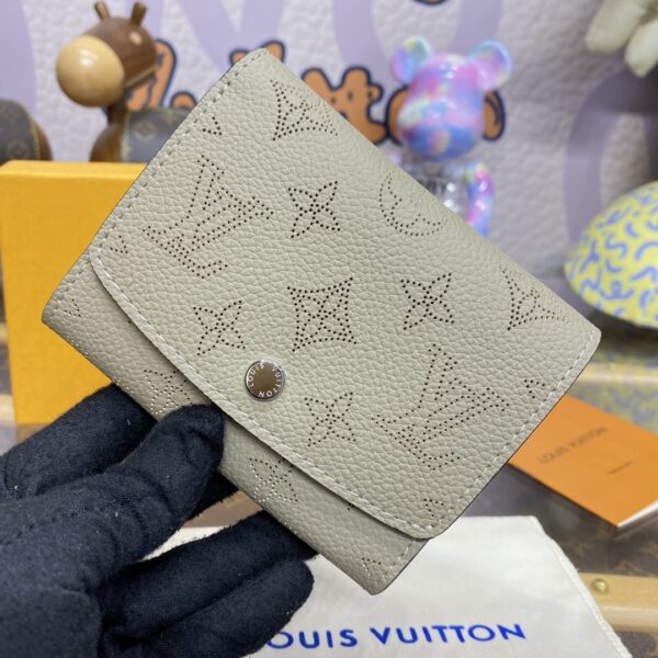 Louis Vuitton LUIRIS COMPACT Short Wallet - Gray - Image 3