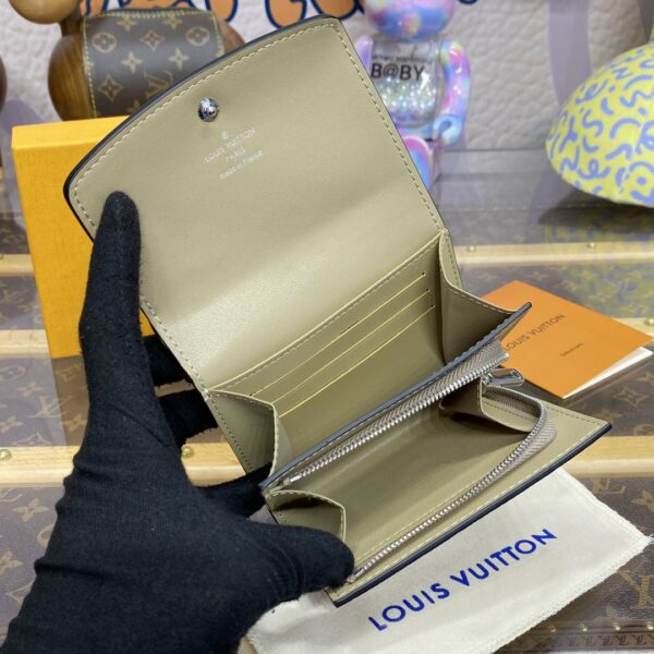 Louis Vuitton LUIRIS COMPACT Short Wallet - Gray - Image 4